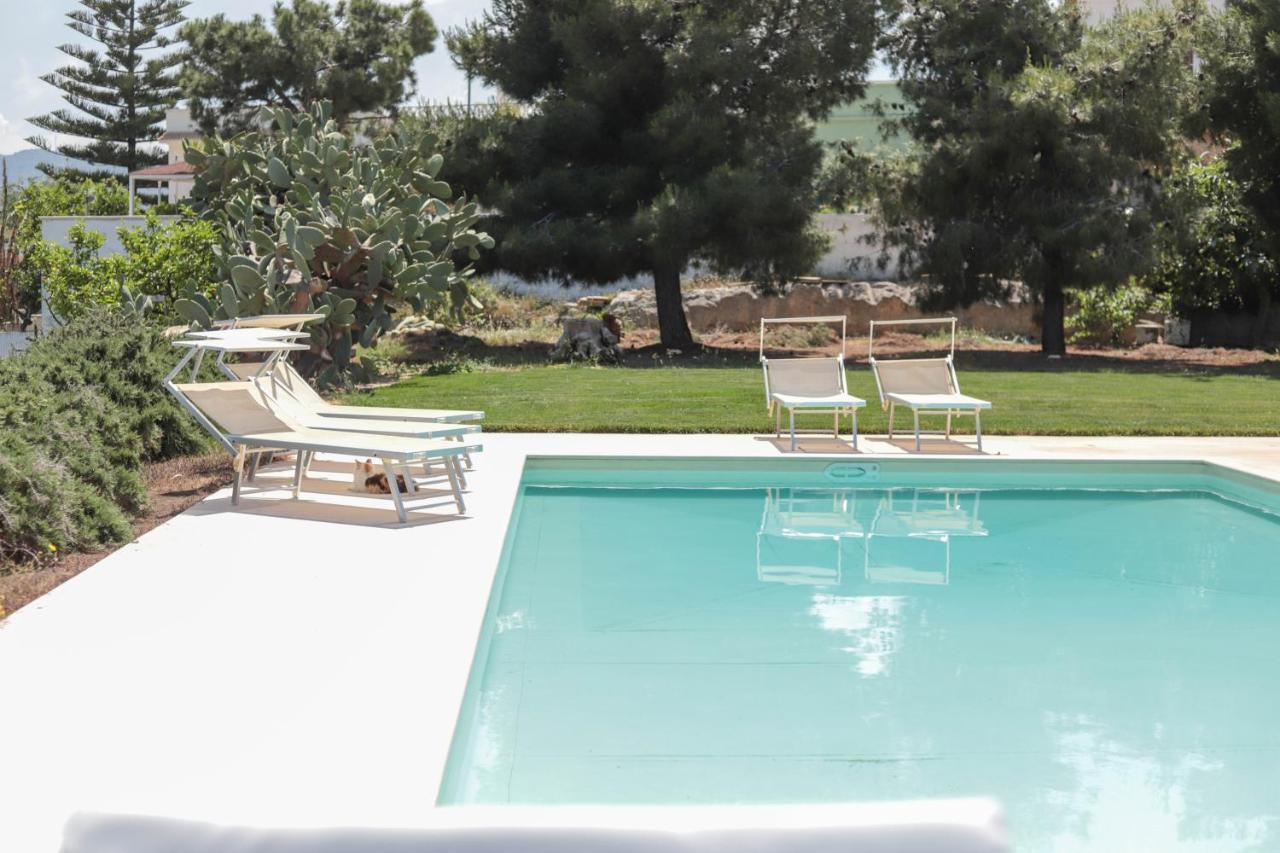 Villa Dyria Exclusive Swimming Pool Monopoli Exterior photo